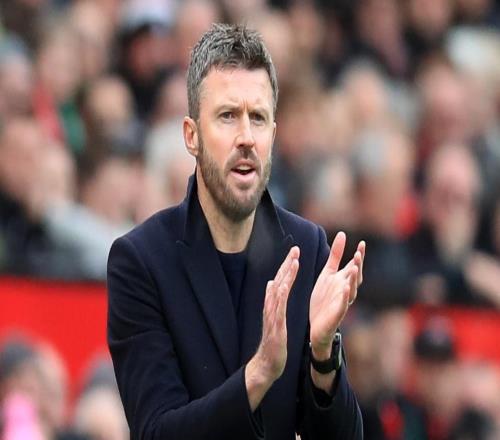 馬奎爾降薪續(xù)約曼聯(lián)：從8700萬標(biāo)王到12萬周薪，他用忠誠贏下尊重