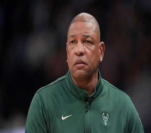 官方：雄鹿主帥里弗斯下課執(zhí)教三年累計(jì)97勝103負(fù)