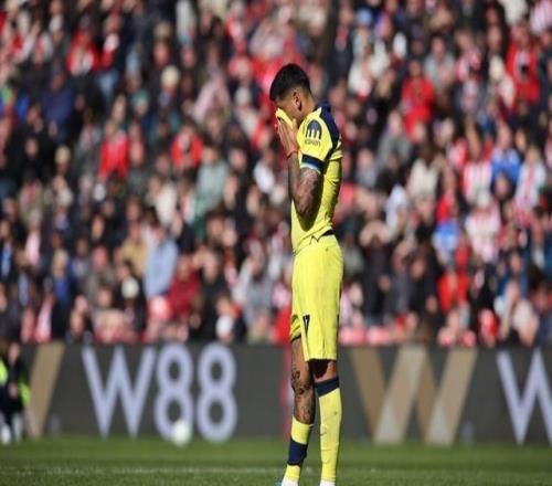 惨烈！热刺两将相撞罗梅罗飙泪退场，保级队又折腾输了