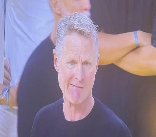 科爾賽后甩鍋：最后1攻沒上1米98以上的人，勇士被絕殺