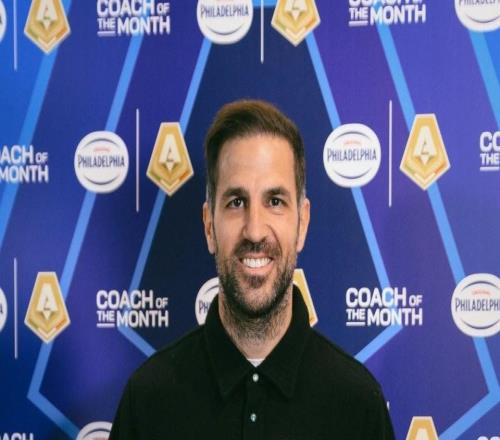 科莫3月意甲保持全勝，法布雷加斯領(lǐng)取月度最佳教練獎(jiǎng)杯