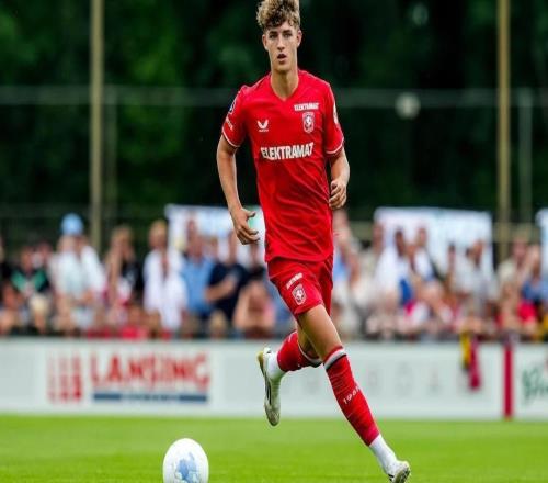 每體：巴薩關注18歲荷蘭中衛(wèi)奈斯塔德，但認為800萬歐標價過高