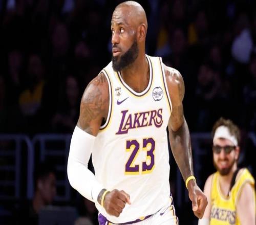 父與子，詹姆斯&布朗尼收官戰(zhàn)高效合砍29分5板10助4斷