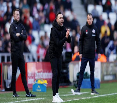 德澤爾比：我沒什么可指責(zé)球員的，他們現(xiàn)在需要的不是教練