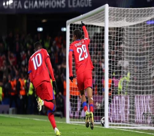 巴黎欧冠名单藏了1个月，这位锋线主力突然杀回