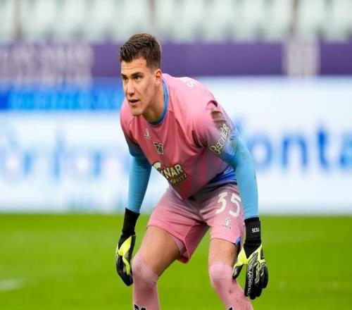 國米門將買新人：維卡里奧替換索默，昔日小將回歸很是沒想到