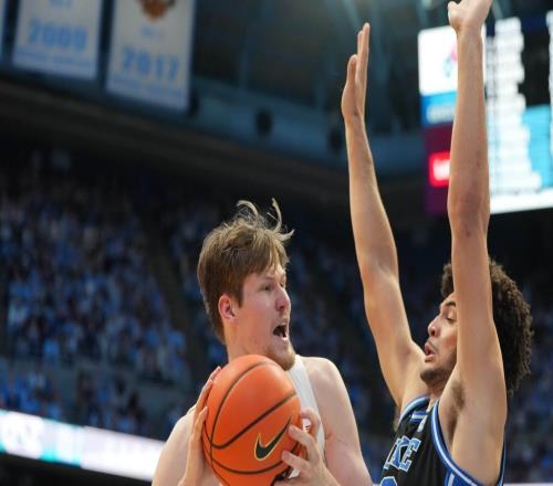 馬龍接手UNC才3天，首發(fā)控衛(wèi)已跳車跑路