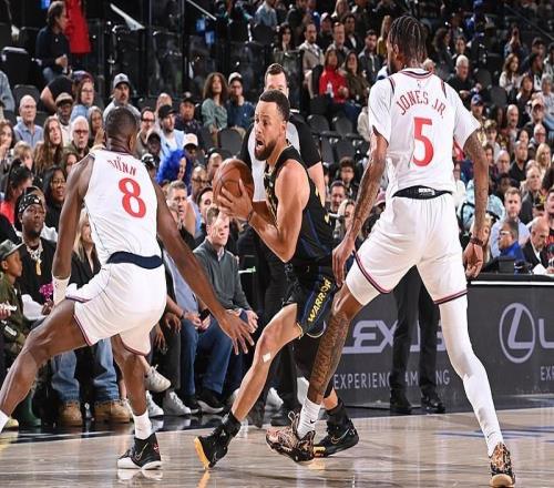 庫里24分勇士110115不敵快船