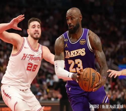 湖人首輪對(duì)火箭，烏度卡談老詹攤牌！雷迪克認(rèn)清現(xiàn)實(shí)，兩人成關(guān)鍵