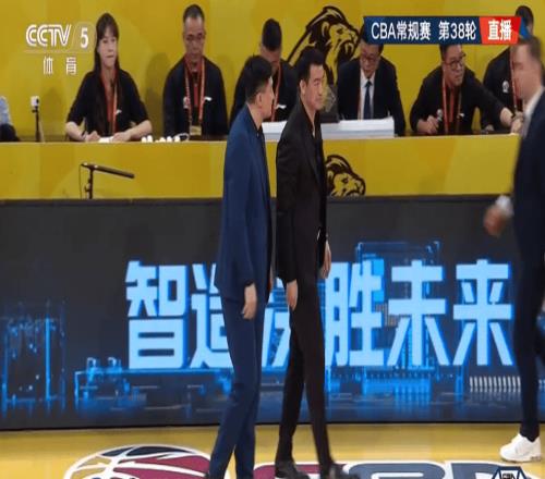 CBA廣東終結(jié)廣廈主場(chǎng)18連勝奎因29+6+6胡金秋16+10