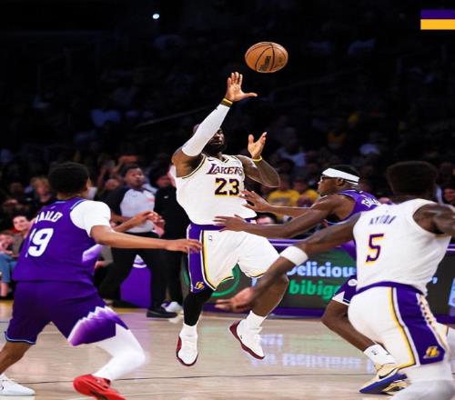 勝爵士取3連勝！湖人首輪打火箭，詹姆斯擊敗庫(kù)里后還要復(fù)仇KD