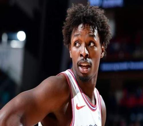 7助攻0失误，火箭队第三后卫高球商，为季后赛挖掘新人，泰特13+6