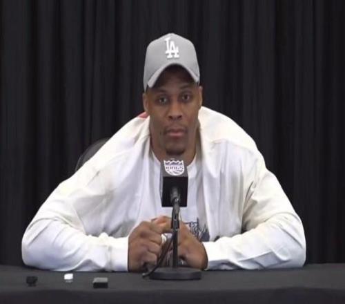 威少：人們太關(guān)注抱團(tuán)奪冠，重要的是待在一個(gè)我被需要的地方