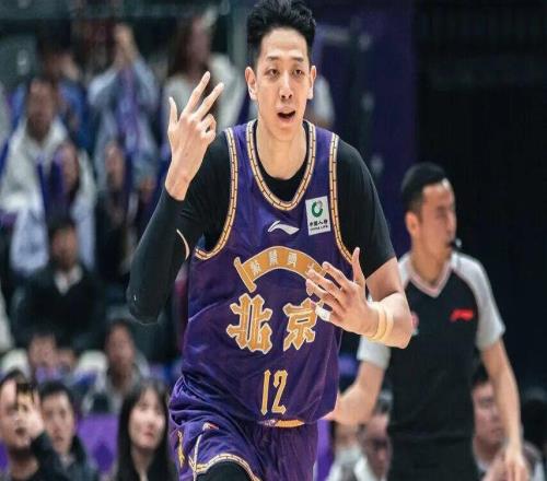 賽場(chǎng)直擊丨末節(jié)旋風(fēng)扭轉(zhuǎn)乾坤