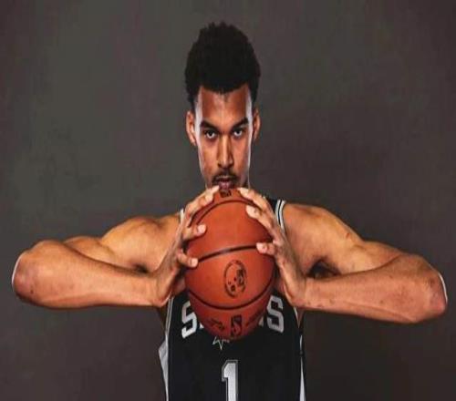 文班亞馬三連蓋帽王+DPOY，這防守歷史獨一檔