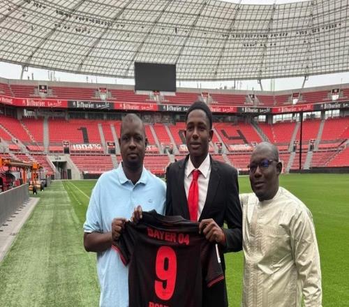 記者：勒沃庫(kù)森已經(jīng)簽下18歲馬里前鋒恩吉庫(kù)拉邦巴