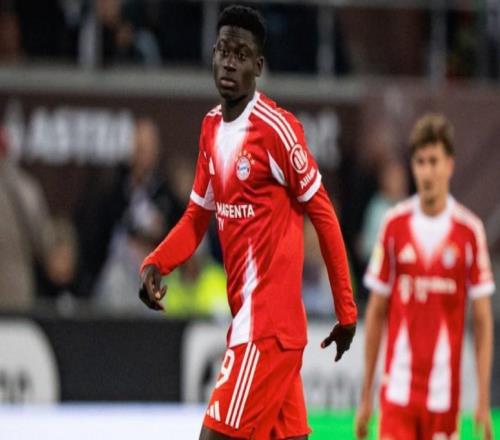 恩迪亞耶成為孔帕尼本賽季德甲使用的第31名球員，創(chuàng)隊(duì)史紀(jì)錄