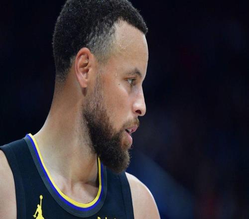 謹(jǐn)慎，勇士隊主教練科爾公布庫里在附加賽對陣快船的比賽時間安排