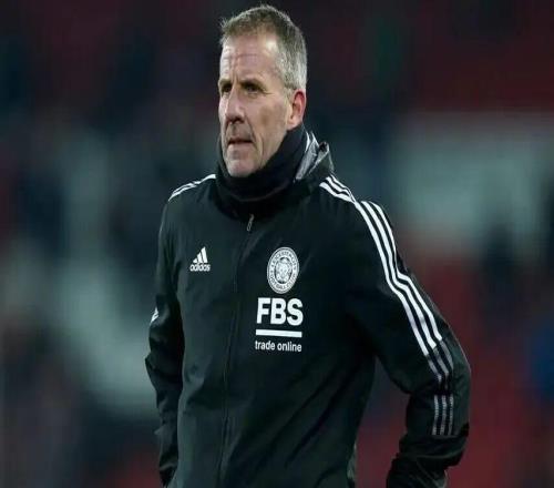 英超冠軍“俯沖”英甲，萊斯特城的十年自由落體