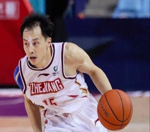 他是CBA幸運兒，場均僅4分，卻拿600萬頂薪，合同還有3年