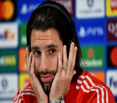 索博斯洛伊攤牌：40慘敗后那個聳肩動作，球迷集體破防了