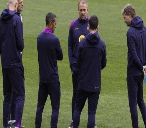 西媒：訓練課前，弗里克向歐足聯官員抱怨大都會球場草皮問題