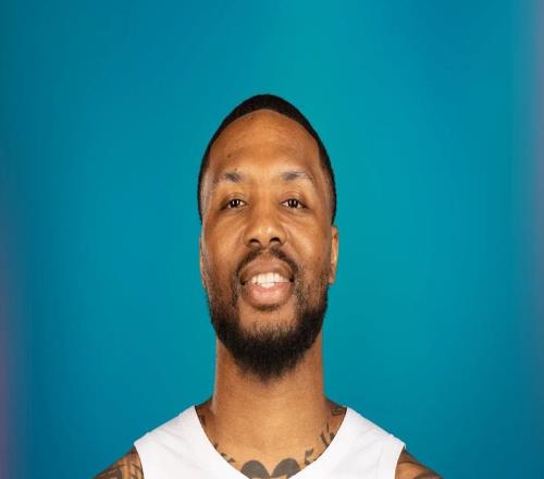 開拓者藏了7場才松口：格蘭特傷情終于更新，利拉德繼續(xù)躺名單