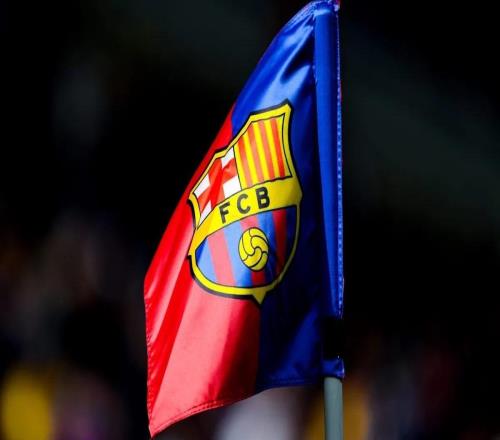 巴薩16歲中場悄悄簽職業(yè)合同，拉瑪西亞又藏了個"哈維模板"