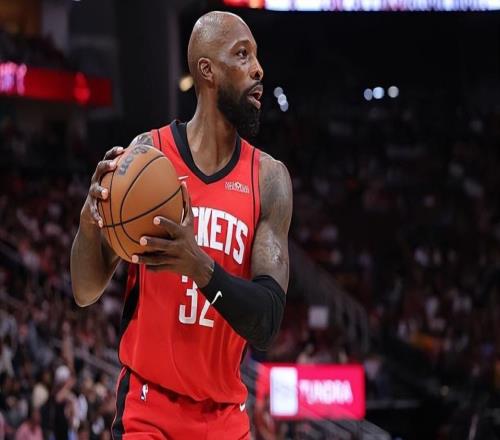 狀態(tài)大不如前了，火箭鋒線老將已經(jīng)打完了生涯常規(guī)賽最后一戰(zhàn)