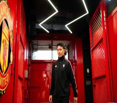 對比上一場曼聯(lián)首發(fā)換4人：烏加特、謝什科、利馬、馬茲拉維