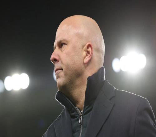 斯洛特：我們清楚巴黎的實(shí)力，在安菲爾德要以紅軍的方式比賽