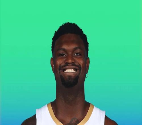 Zion放話"19歲住到現(xiàn)在"，鵜鶘卻把他擺上貨架3年