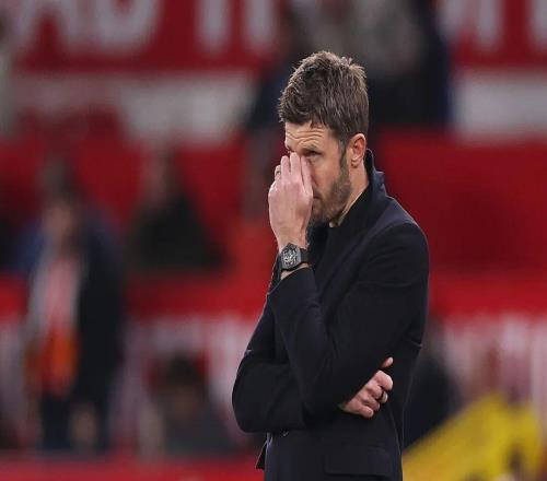 歇大了利馬爭(zhēng)議紅牌！曼聯(lián)24年來首次聯(lián)賽不敵利茲聯(lián)......