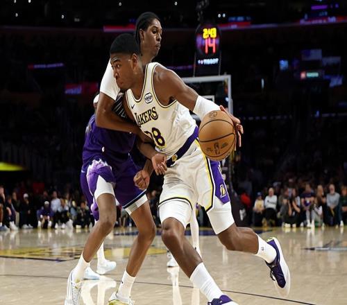 又一次打出高分表現(xiàn)，湖人在季后賽中必須要增加鋒線大將的球權(quán)