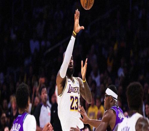 詹姆斯半場18+6湖人輕取爵士季后賽首輪戰(zhàn)火箭