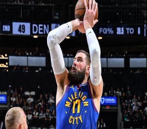 鎖定第三！掘金滅馬刺12連勝首輪戰(zhàn)森林狼約基奇包攬籃板+助攻王