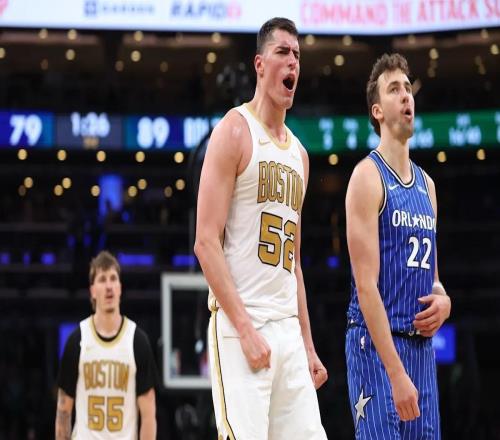 愛荷華雙星同夜爆發(fā)：52號秀27分，新秀23分，母校電話被打爆