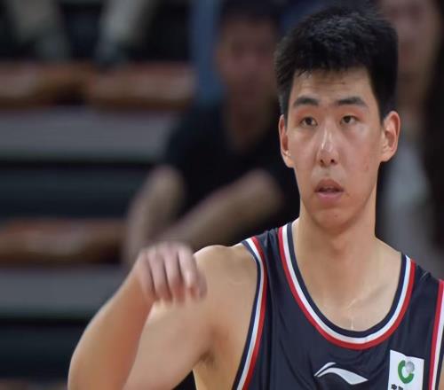 廣東隊(duì)高攀不起！CBA天賦中鋒打出身價(jià)，又一個(gè)NBA中國(guó)球員誕生