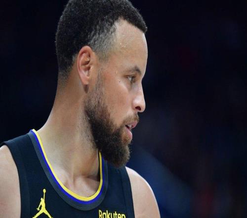 斯蒂芬?guī)炖锴蛞略?02526賽季銷量聯(lián)盟第一，證明依然人氣不減