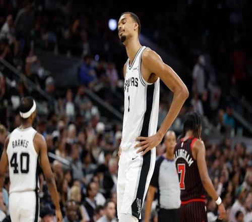 雷霆73勝夢碎后26勝5負(fù)，馬刺182殺出成最大變量