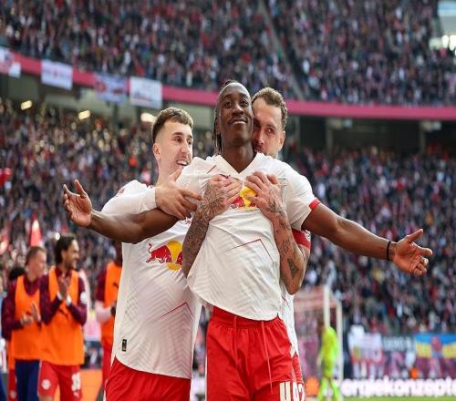 19歲小將18球追平穆西亞拉，德甲20歲以下進球榜被新人掀翻