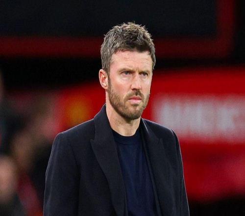 紅牌！12！曼聯(lián)爆冷保級球隊，卡里克主場首敗，熱刺不敢相信