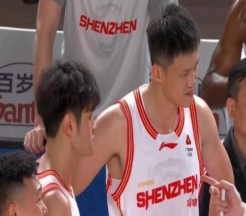 隊史最佳14連勝！深圳主帥：史密斯三雙和周鵬兩個三分起關鍵作用