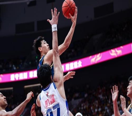 CBA積分榜最新排名出爐！廣東15大逆轉(zhuǎn)殺回第3：上海第1遼寧第9