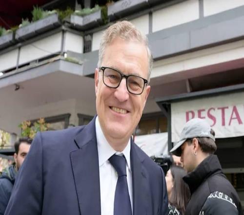 拜仁皇馬誰(shuí)是晉級(jí)熱門(mén)德雷森：很難說(shuō)，我們必須發(fā)揮高水準(zhǔn)