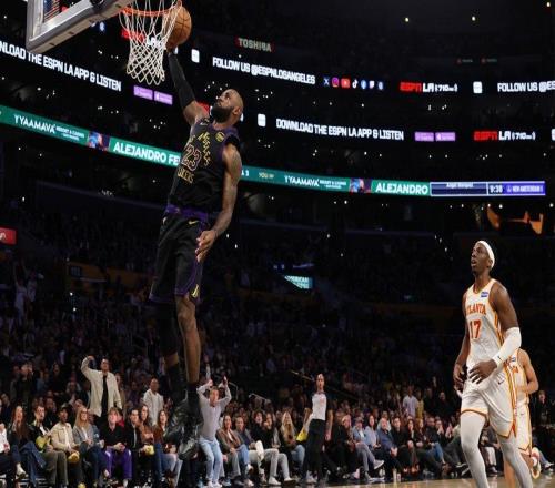 湖人隊(duì)詹姆斯：高興，多年來(lái)我一直打該死的附加賽，現(xiàn)在可看了