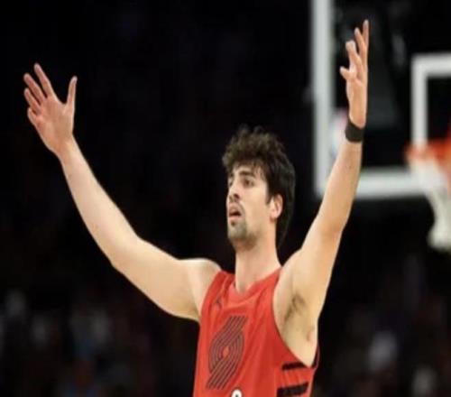 皮爾斯：全明星前我都不知道阿夫迪亞是誰，現(xiàn)在他打出了名聲