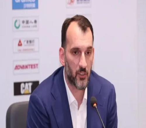 外教比杜鋒強(qiáng)嗎強(qiáng)在哪里球迷：有5點(diǎn)比杜鋒做得好！