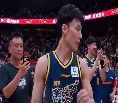 終于來(lái)了！焦泊喬聯(lián)手徐昕逼走杜鋒，廣東隊(duì)教練組面臨大洗牌