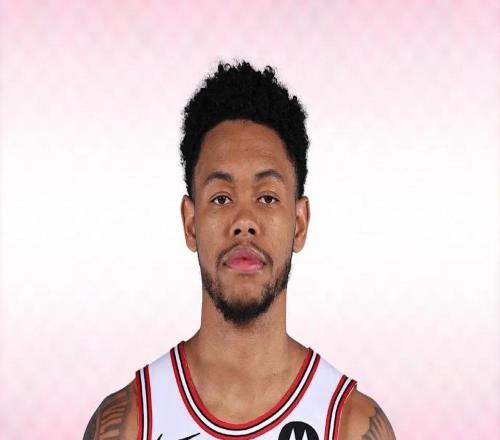 場均23分后衛(wèi)的留隊(duì)信號(hào)：NBA自由市場新變量